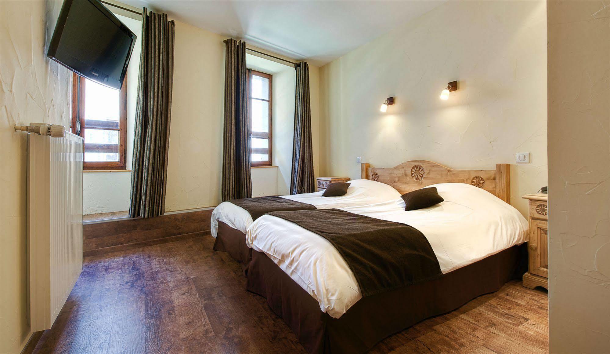 Hotel Du Commerce 톤느 외부 사진